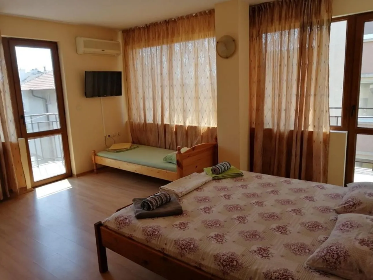 Guest House 