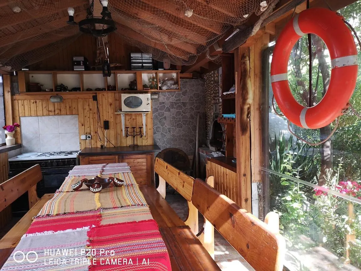 Guest House 