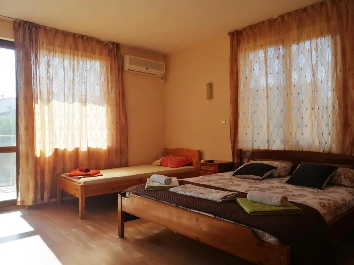 Guest House 