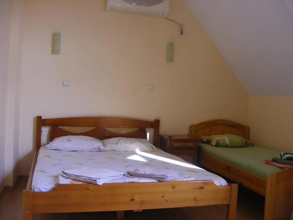 Guest House 